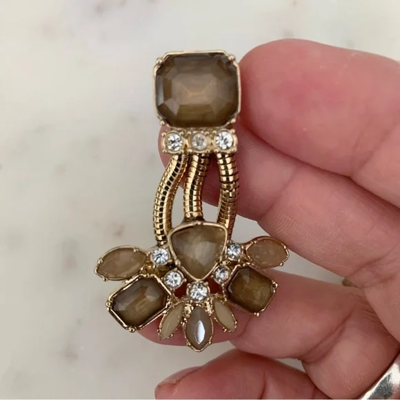 J Crew bold & gorgeous style earrings!! Neutral go with everything col… - Picture 6 of 8